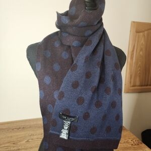 TED BAKER NWOT Burgundy and Navy Polka Dot Reversible Scarf